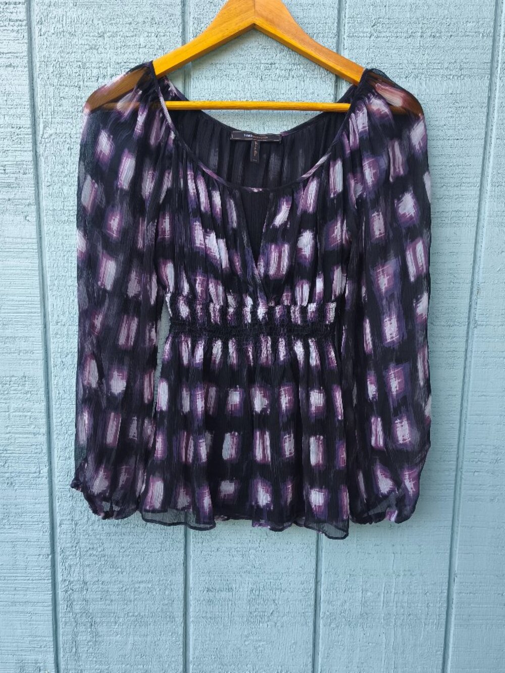 y2k BCBGMaxazria 100% Silk Crepe Printed Empire Waist Keyhole Blouse sz XXS